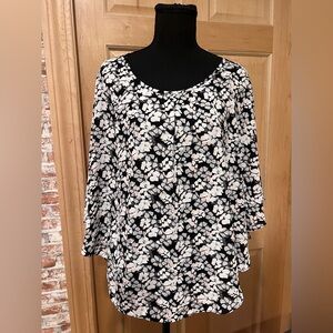 Boho Chic Romantic Floral Flowy Blouse Built-in Tank L Poncho Style Cape Top